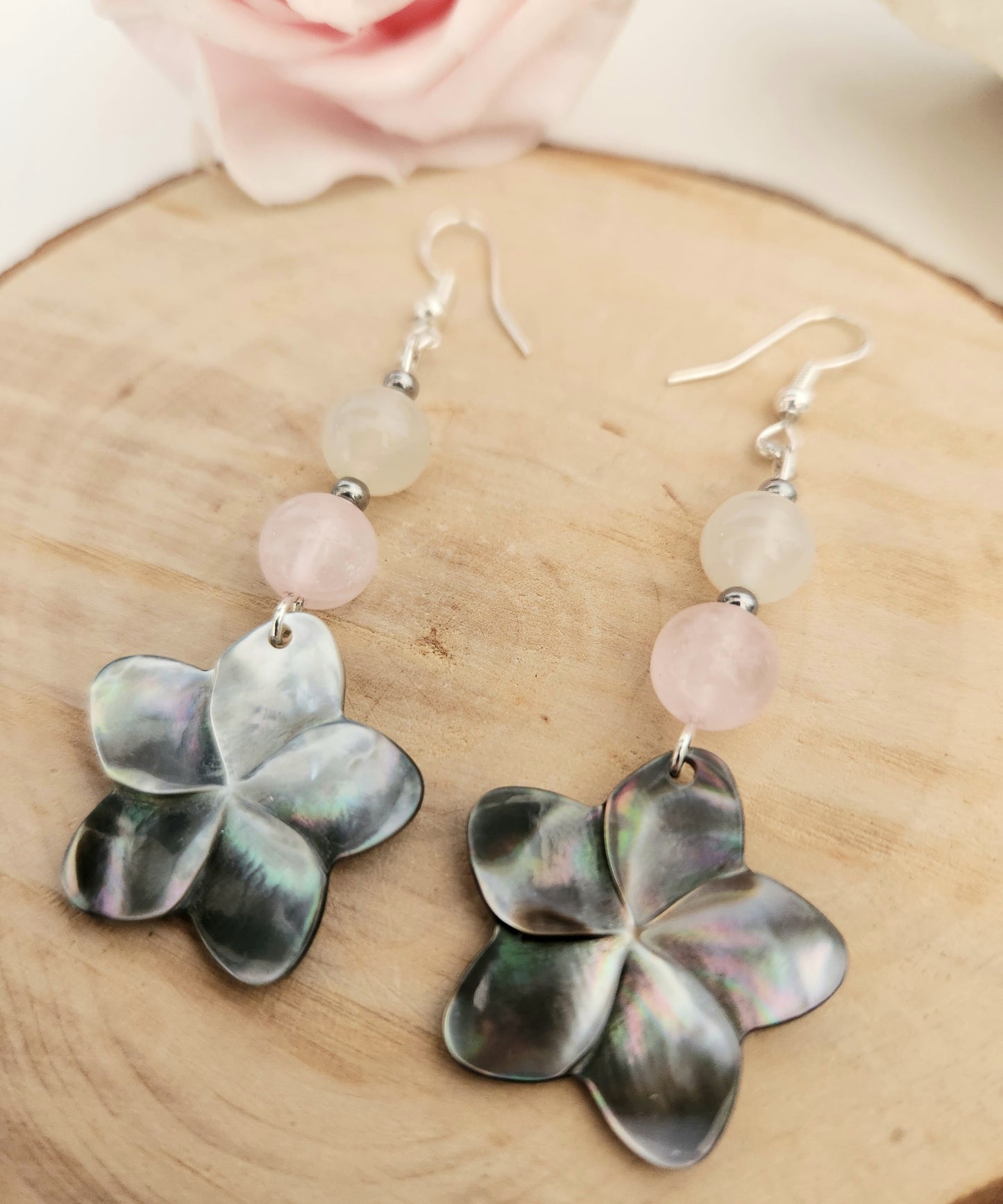 Boucles d'oreilles Fleurs nacre - Quartz Rose & Pierre de Lune