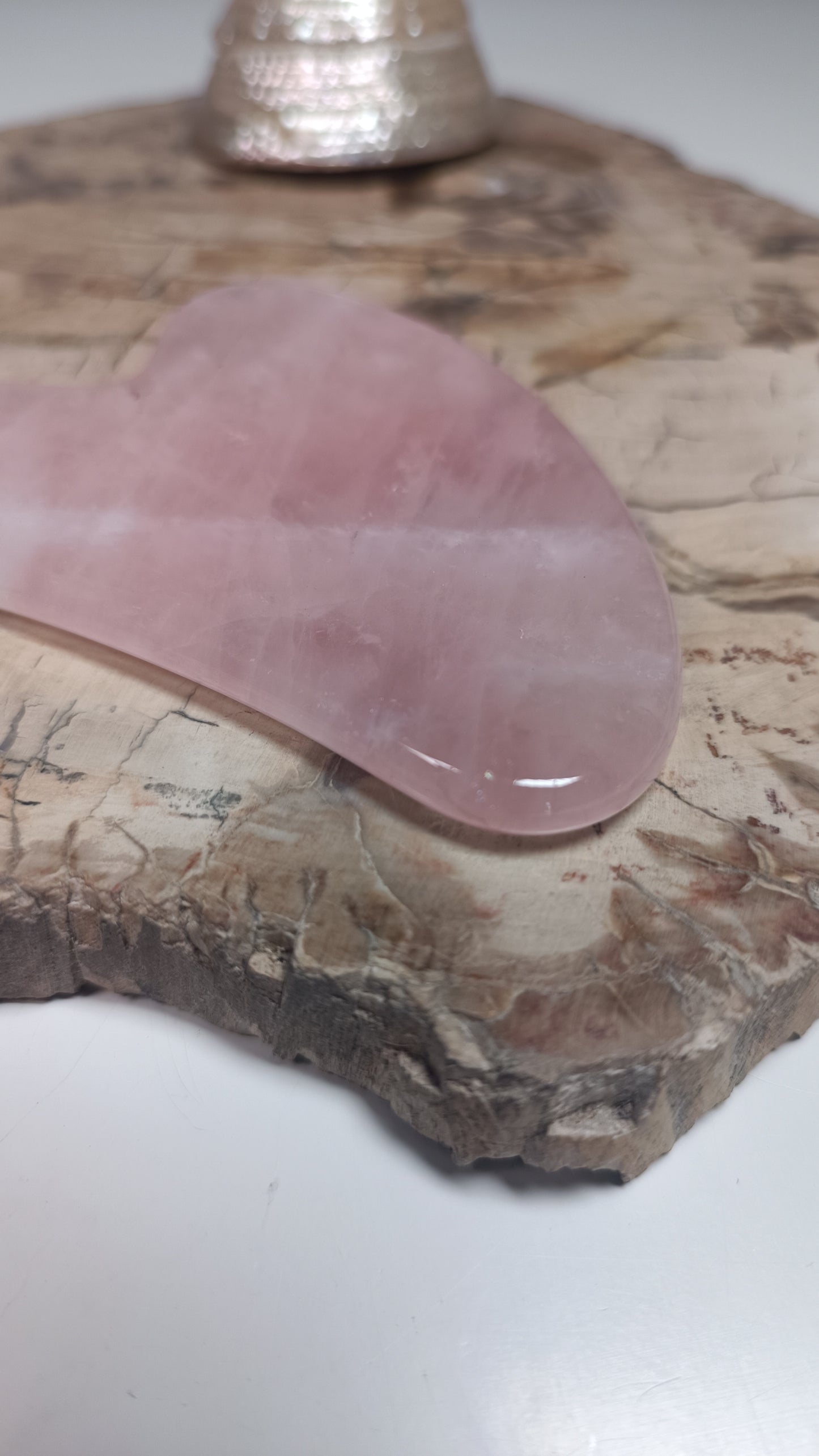 Coffret Gua Sha & Rouleau massage Quartz Rose