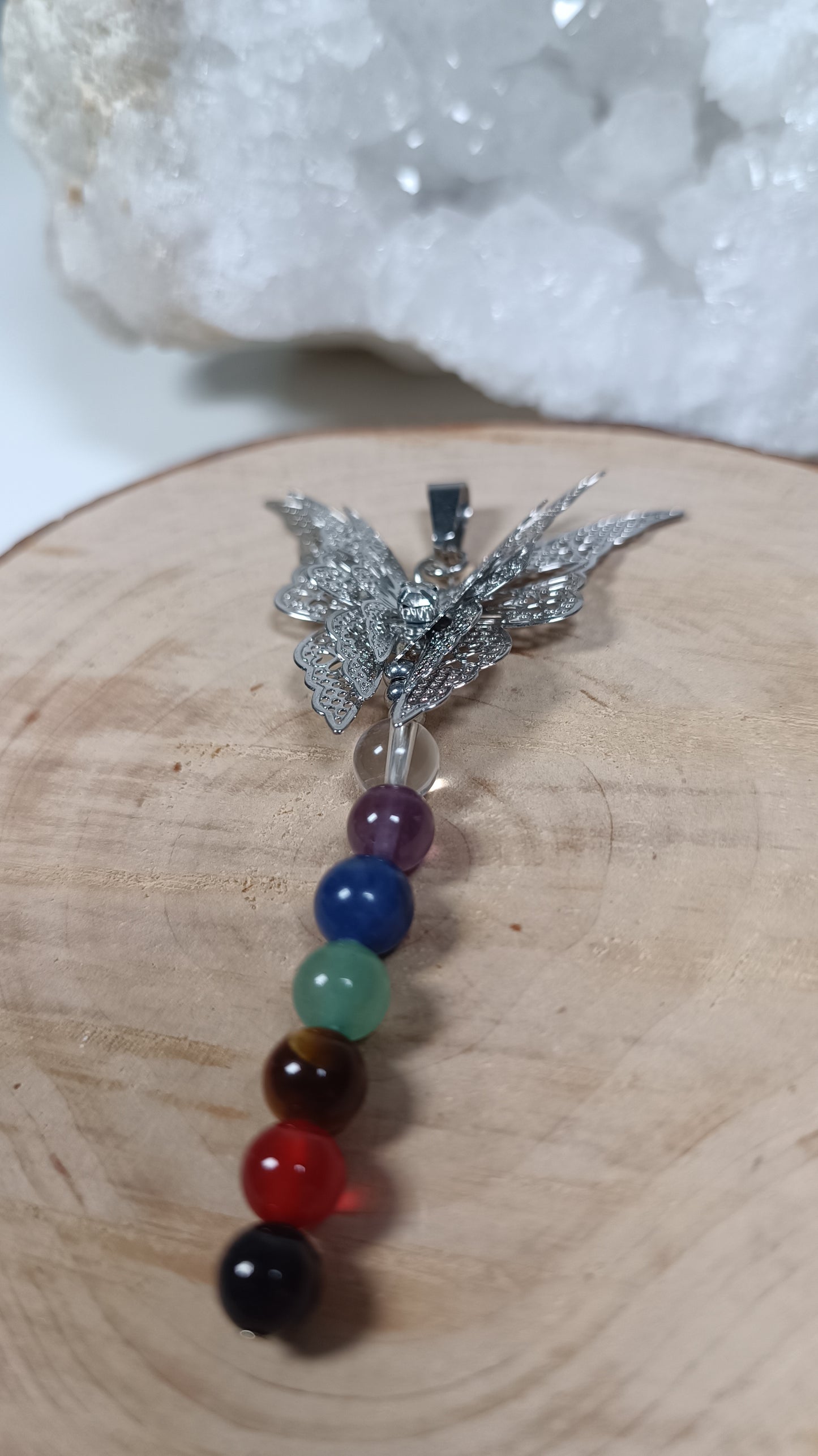 Pendentif papillon argentée 7 chakras