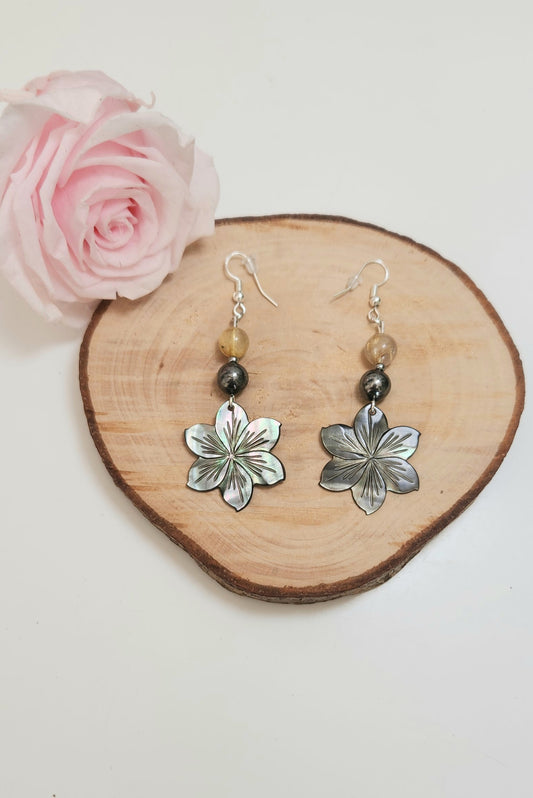 Boucles d'oreilles Fleurs nacre - Pyrite & Citrine