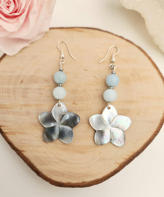 Boucles d'oreilles Fleurs nacre - Aigue Marine